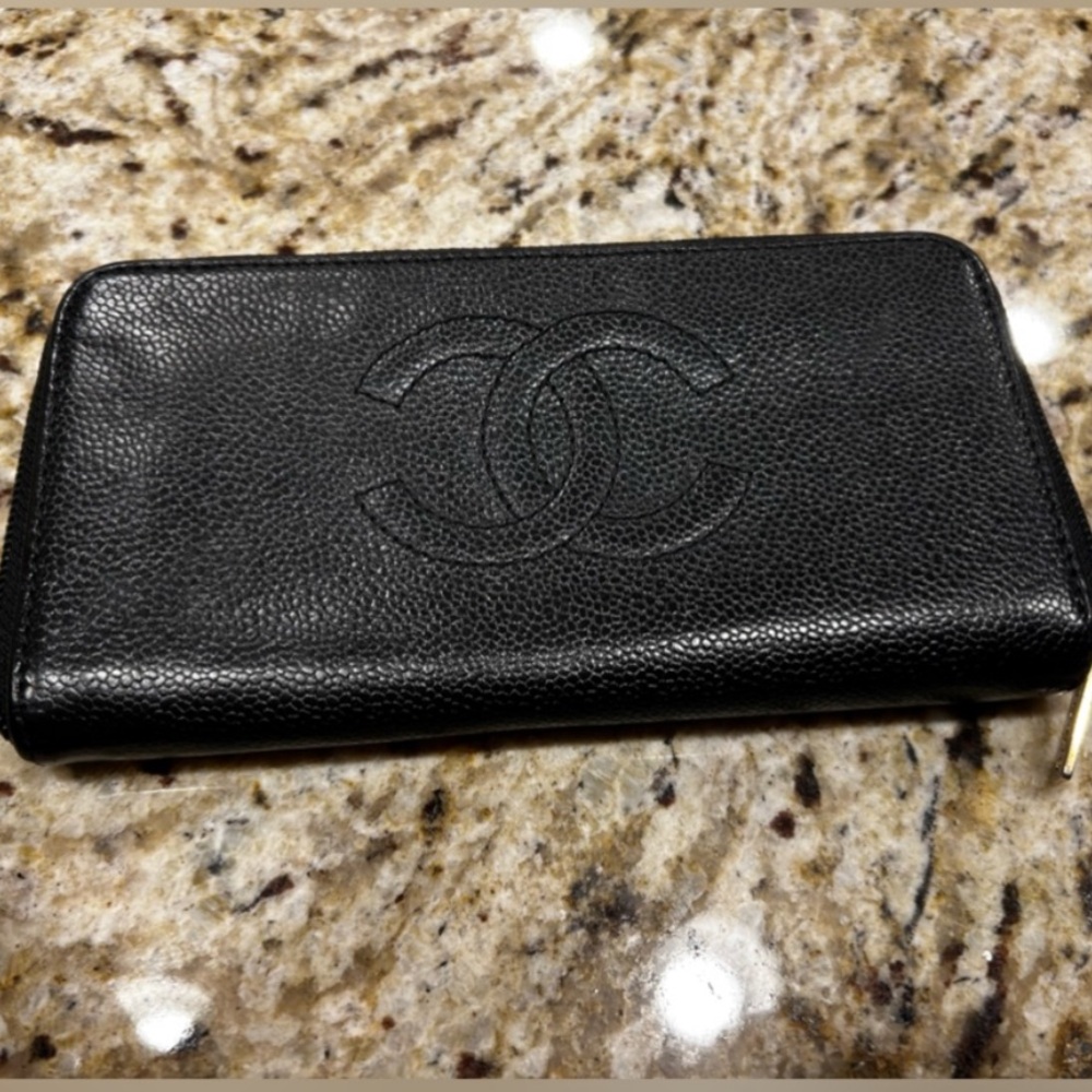 Auth CHANEL Caviar Leather Zippy Wallet